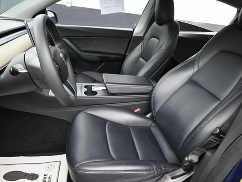 Used 2021 Tesla Model Y Long Range image 25