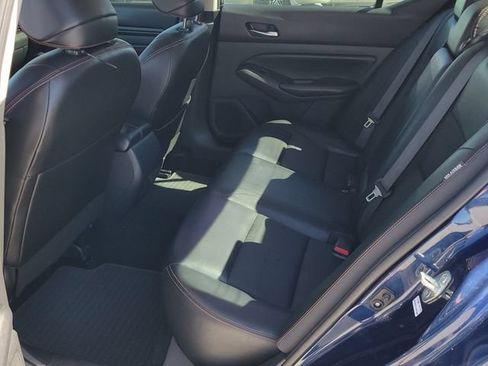Used 2019 Nissan Altima 2.5 SR FWD image 8