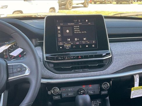 New 2025 Jeep Compass Sport image 7