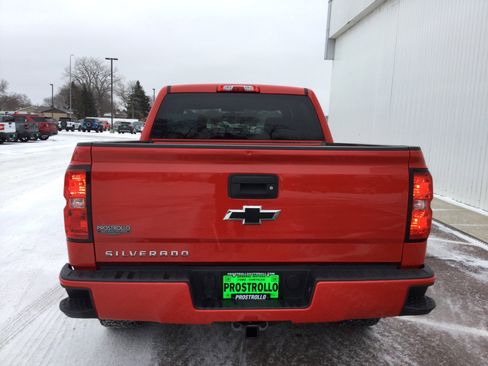Used 2018 Chevrolet Silverado 1500 Custom w/ Custom Value Package image 4