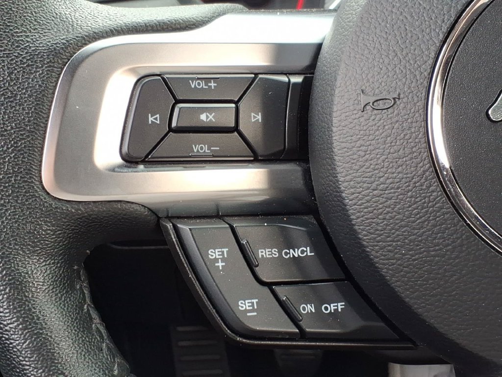 Used 2022 Ford Mustang Convertible RWD image 24