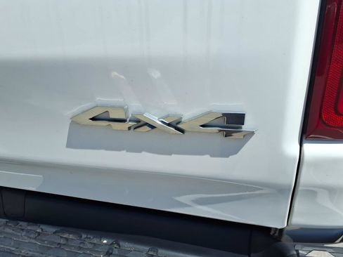 Used 2022 RAM 1500 Laramie w/ Sport Appearance Package AWD/4WD image 11