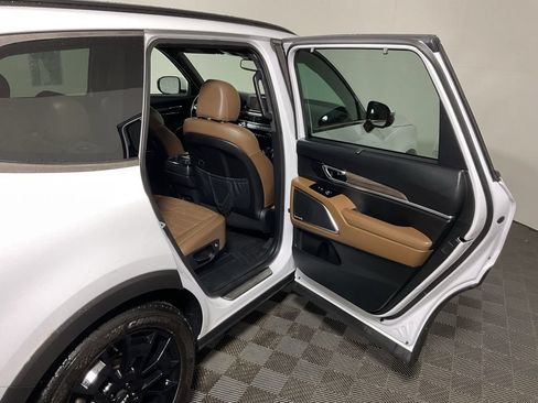 Used 2022 Kia Telluride SX w/ SX Prestige Package AWD/4WD image 34