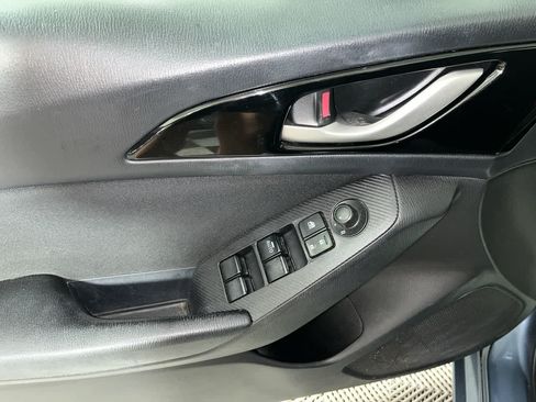 Used 2016 MAZDA MAZDA3 i Touring FWD image 13
