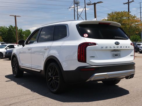 Used 2020 Kia Telluride SX w/ SX Prestige Package AWD/4WD image 3