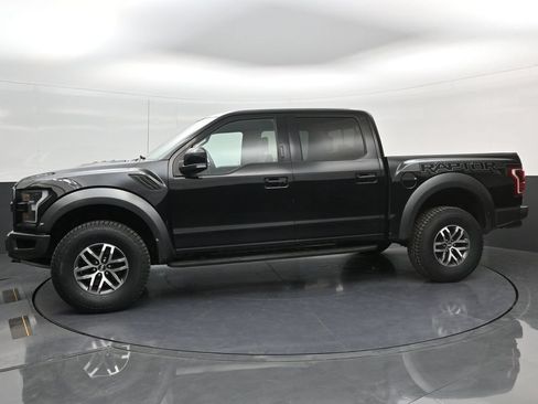 Used 2018 Ford F150 Raptor w/ Equipment Group 802A Luxury AWD/4WD image 4