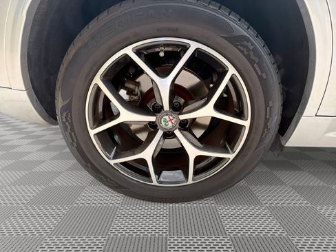Used 2021 Alfa Romeo Stelvio Ti w/ Active Assist 2 Package TI AWD/4WD image 30