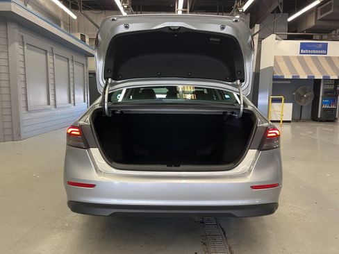 Used 2024 Honda Accord EX image 9