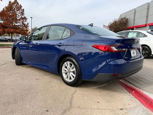 Used 2025 Toyota Camry LE image 8