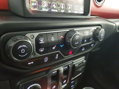 Used 2022 Jeep Wrangler Rubicon w/ LED Lighting Group AWD/4WD image 24