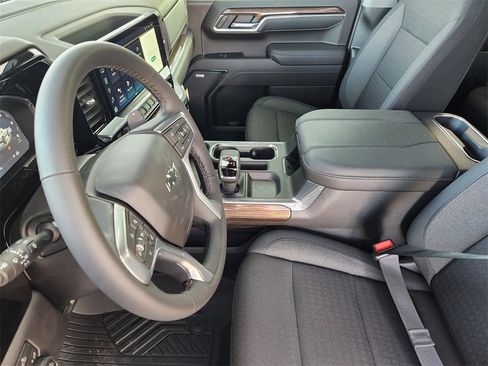 New 2026 Chevrolet Silverado 1500 LT Trail Boss w/ Convenience Package II image 10