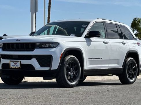 New 2026 Jeep Grand Cherokee Altitude RWD image 7