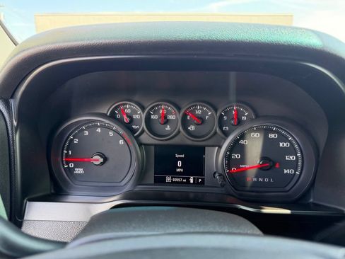 Used 2019 Chevrolet Silverado 1500 Custom w/ Custom Convenience Package AWD/4WD image 29