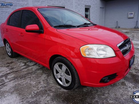 Used 2011 Chevrolet Aveo LT image 1