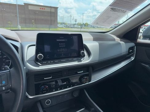 Used 2023 Nissan Rogue SV AWD/4WD image 24