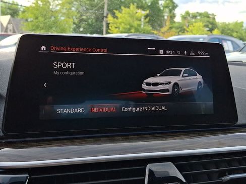Used 2020 BMW 530i xDrive w/ Convenience Package AWD/4WD image 28