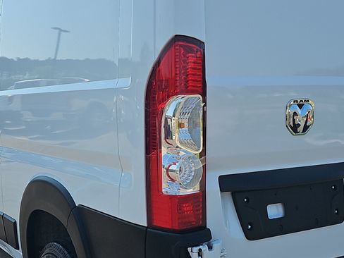 Used 2025 RAM ProMaster 2500 w/ Convenience Group FWD image 30