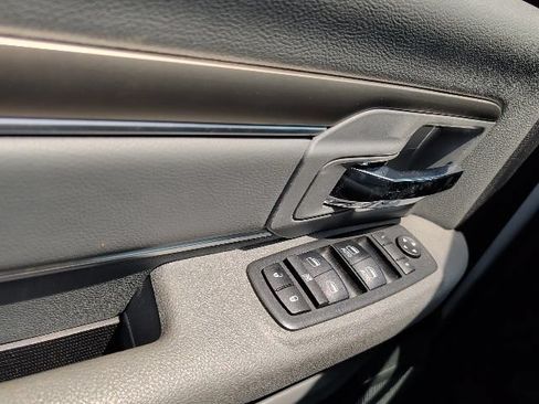 Used 2018 RAM 2500 SLT AWD/4WD image 13