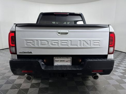 Used 2024 Honda Ridgeline Black Edition image 5