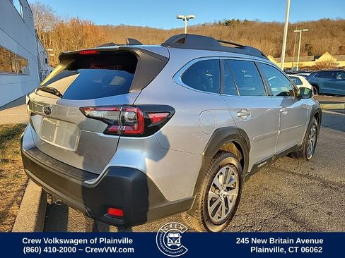 Used 2023 Subaru Outback Premium image 3