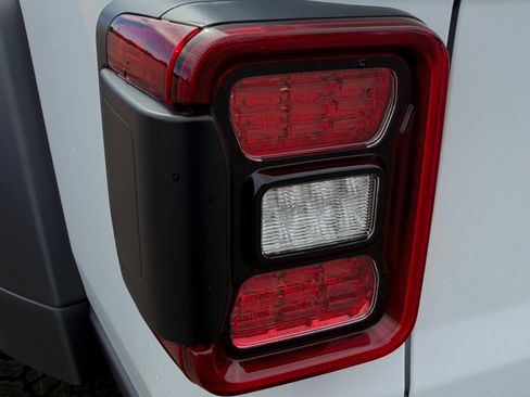 New 2026 Jeep Gladiator Mojave w/ Safety Group AWD/4WD image 30