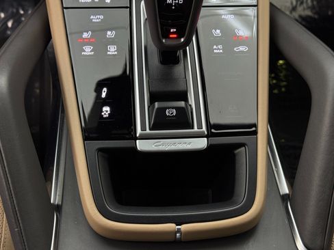 Used 2019 Porsche Cayenne Turbo image 34