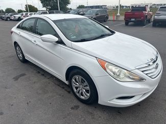 Used 2011 Hyundai Sonata GLS image 1