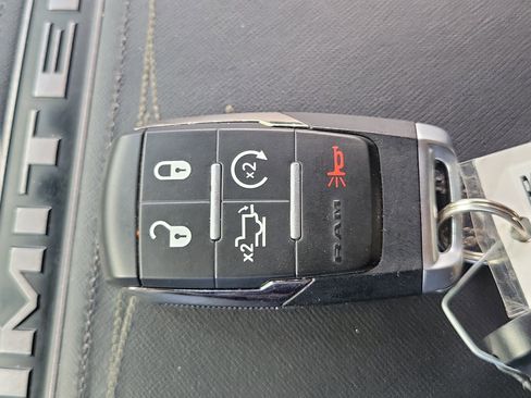 Used 2024 RAM 3500 Limited image 33