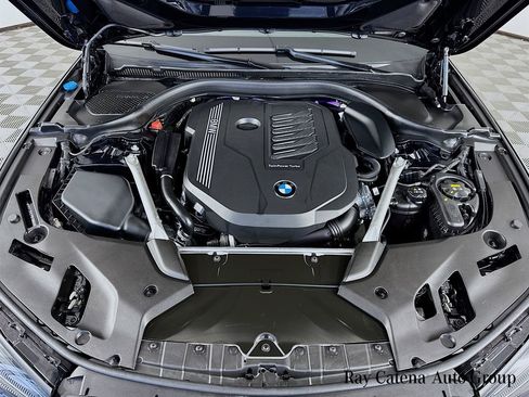 Certified 2023 BMW 540i xDrive w/ M Sport Package image 32