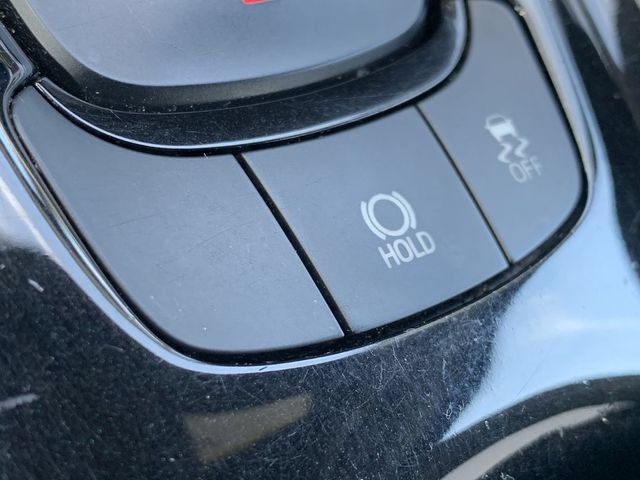 Used 2019 Toyota C-HR XLE FWD image 28
