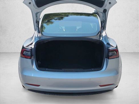 Used 2018 Tesla Model 3 Long Range RWD image 7