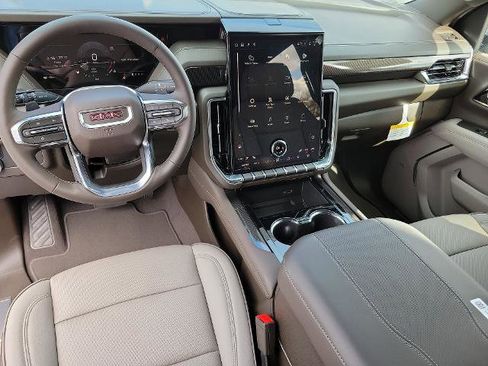 New 2026 GMC Yukon XL Elevation image 17