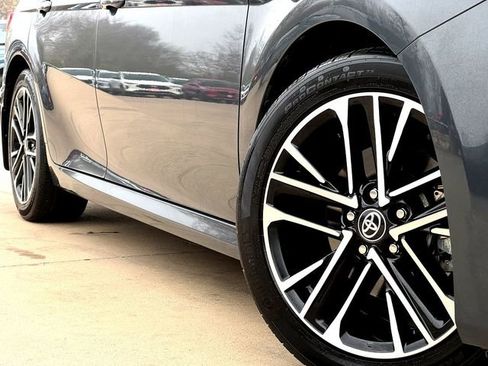 Used 2025 Toyota Camry XLE image 6