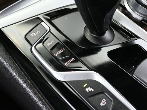 Used 2017 BMW 540i image 36