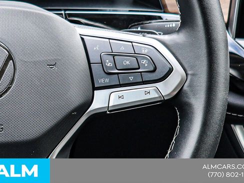 Used 2025 Volkswagen Atlas SE image 29