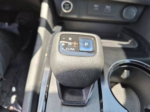 Used 2022 Nissan Rogue SV FWD image 12