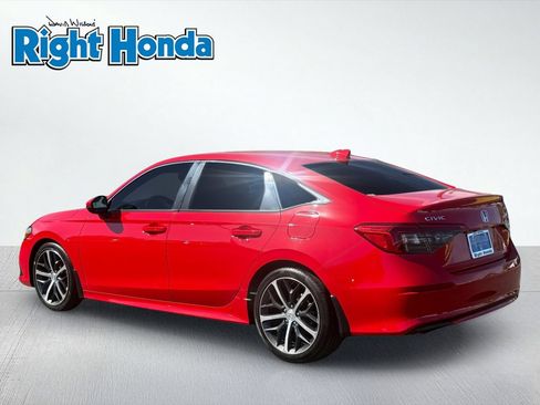 Used 2024 Honda Civic Touring image 4