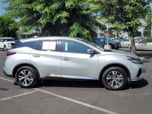 Used 2023 Nissan Murano SV image 30
