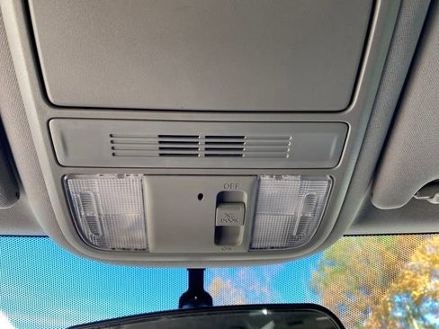 Used 2017 Honda Pilot LX image 22