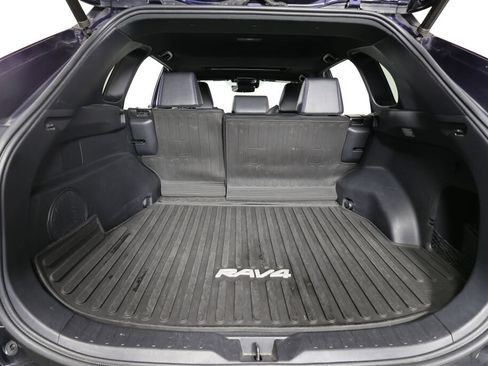 Used 2021 Toyota RAV4 XSE AWD/4WD image 18