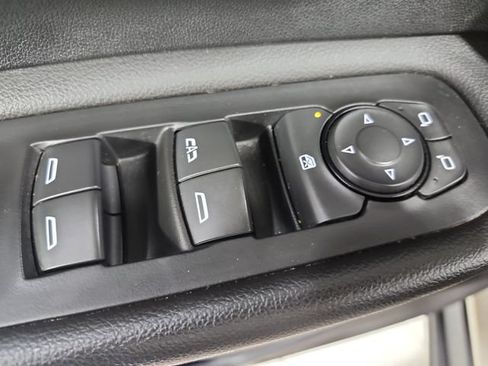 Used 2023 GMC Terrain SLE w/ Driver Convenience Package FWD image 33