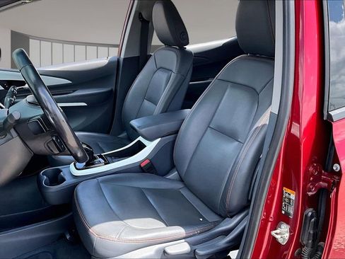 Used 2020 Chevrolet Bolt Premier w/ Infotainment Package FWD image 24