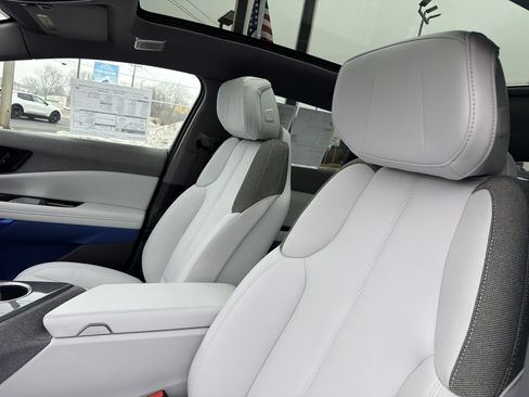 Certified 2025 Cadillac Optiq Luxury 1 w/ LPO, Floor Liner Package image 9