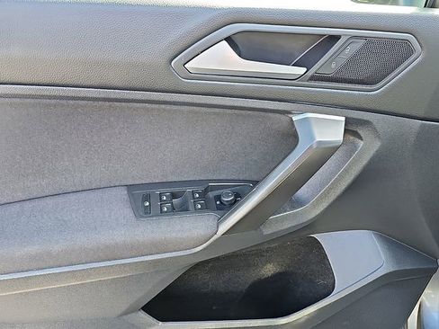 Used 2021 Volkswagen Tiguan S image 12