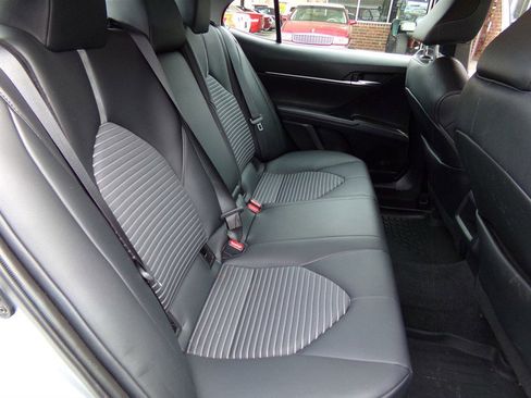 Used 2022 Toyota Camry SE FWD image 25