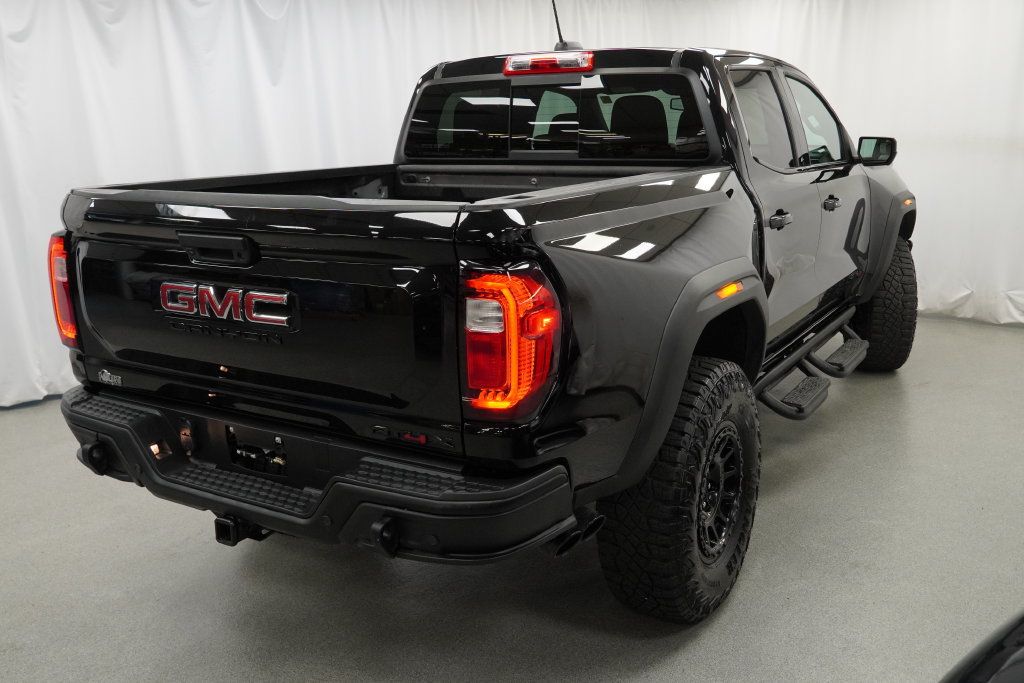 Used 2024 GMC Canyon AT4X w/ AT4X AEV Edition AWD/4WD image 6