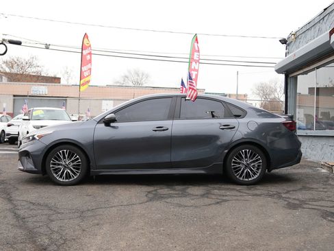 Used 2022 Kia Forte GT-Line w/ GT-Line Premium Package image 2