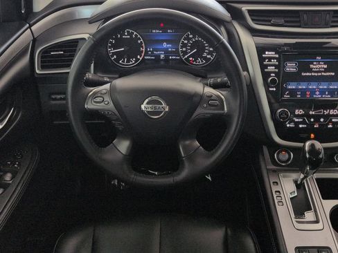 Used 2022 Nissan Murano SV w/ SV Midnight Edition Package FWD image 12