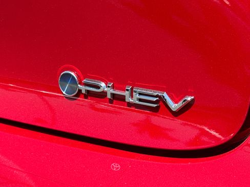 New 2026 Toyota Prius Plug-In Hybrid FWD image 13