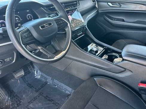 Certified 2023 Jeep Grand Cherokee L Laredo AWD/4WD image 10